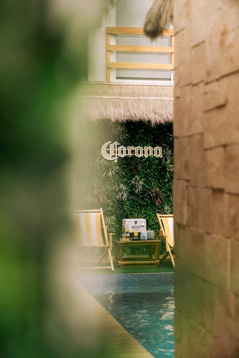 Coconut House | Corona spot