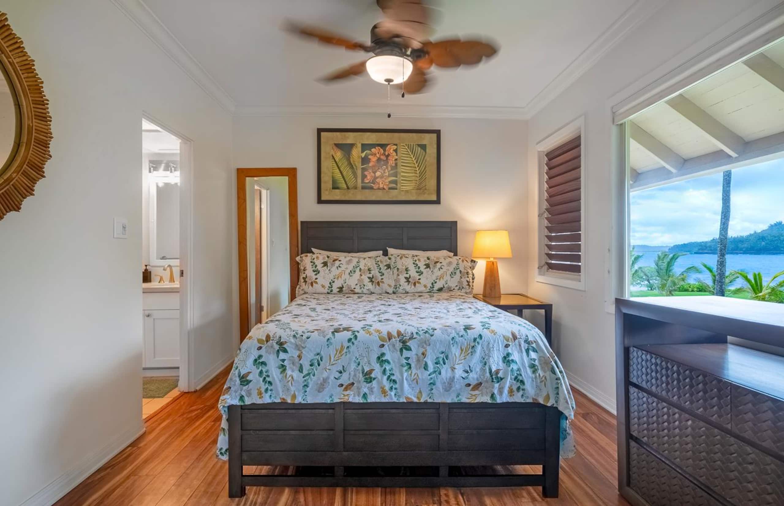 Condo in Hanalei · ★4.66 · 2 bedrooms · 2 beds · 1.5 baths - Image 13
