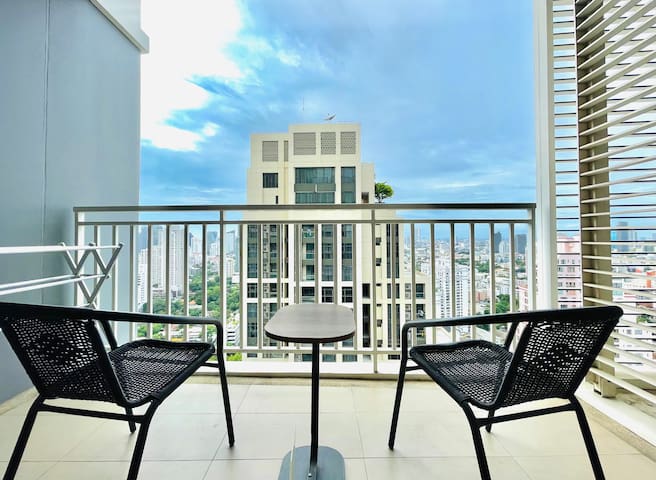 Luxury 2BR on the Clouds in Prime area Bangkok gallery image 5