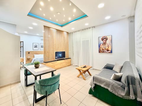 ITHACA: Apartment with private entrance