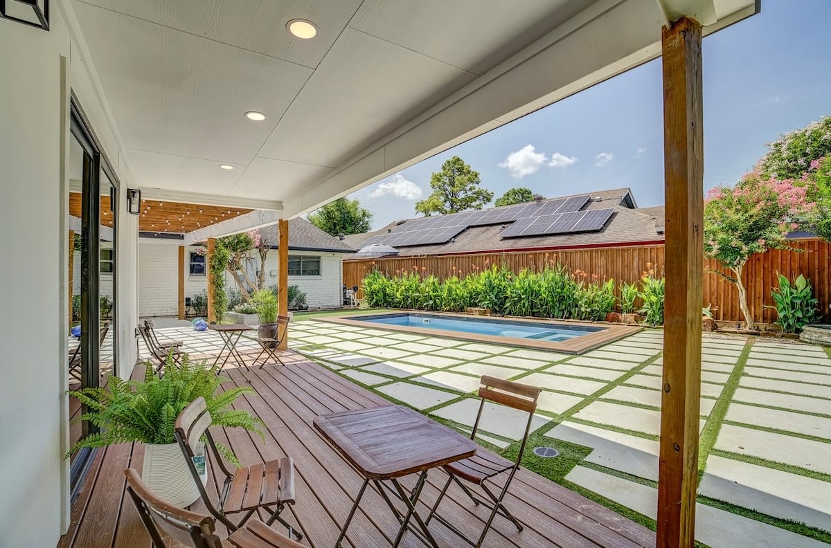Covered patio with outdoor seating