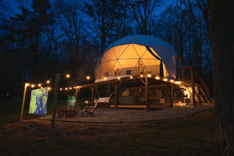 Luxury Dome w/ Hot Tub | Private Retreat