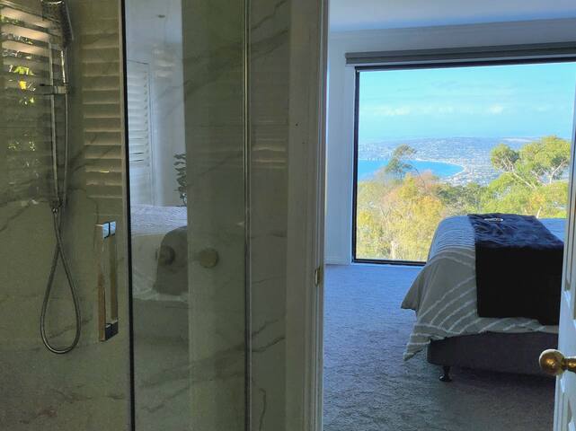 Stunning View Entire Villa【3Beds + 3Bathtubs】 gallery image 5