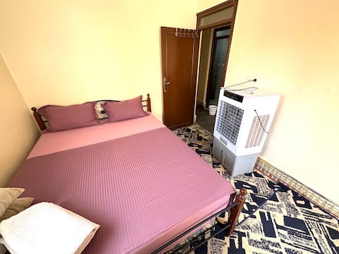 Studio in the City Center / Living in the Heart of Everything