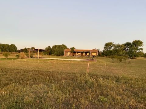 Excellent House In Barrio Closed with Security