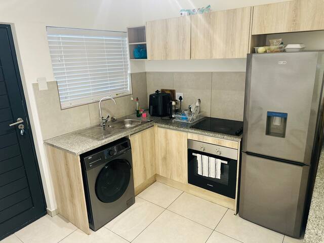 Malibu bay gallery image 2