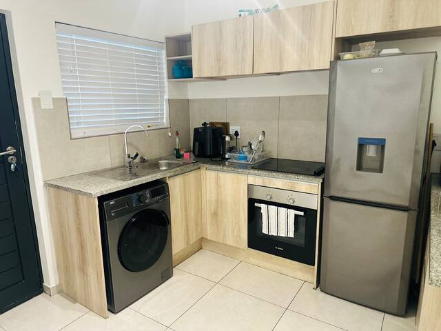 Malibu bay gallery image 5