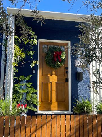 Bright ‘n Breezy Bungalow