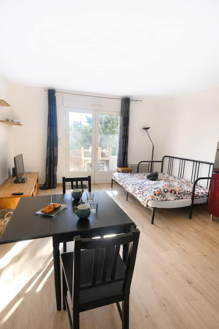 Côté Flots - Studio Avec Terrasse Centre-ville - Dinard