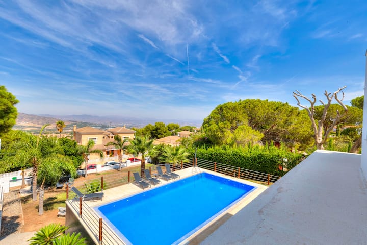 Villa Los Pinos - Benalmádena