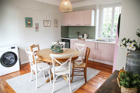 Villa Camélias, L'Iris, parking, balcony, Yoga