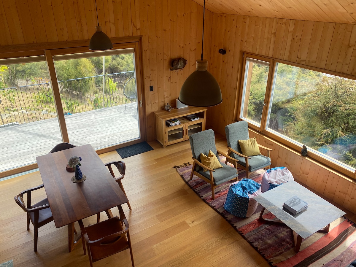 Popular Airbnb listing: Pura Vida Chalet - slow living! in Wānaka