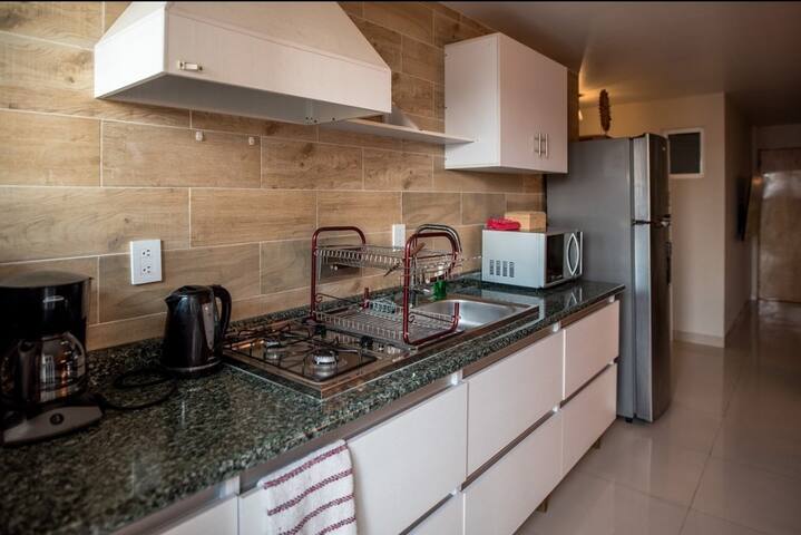 Apto. cerca foro sol/aeropuerto gallery image 5