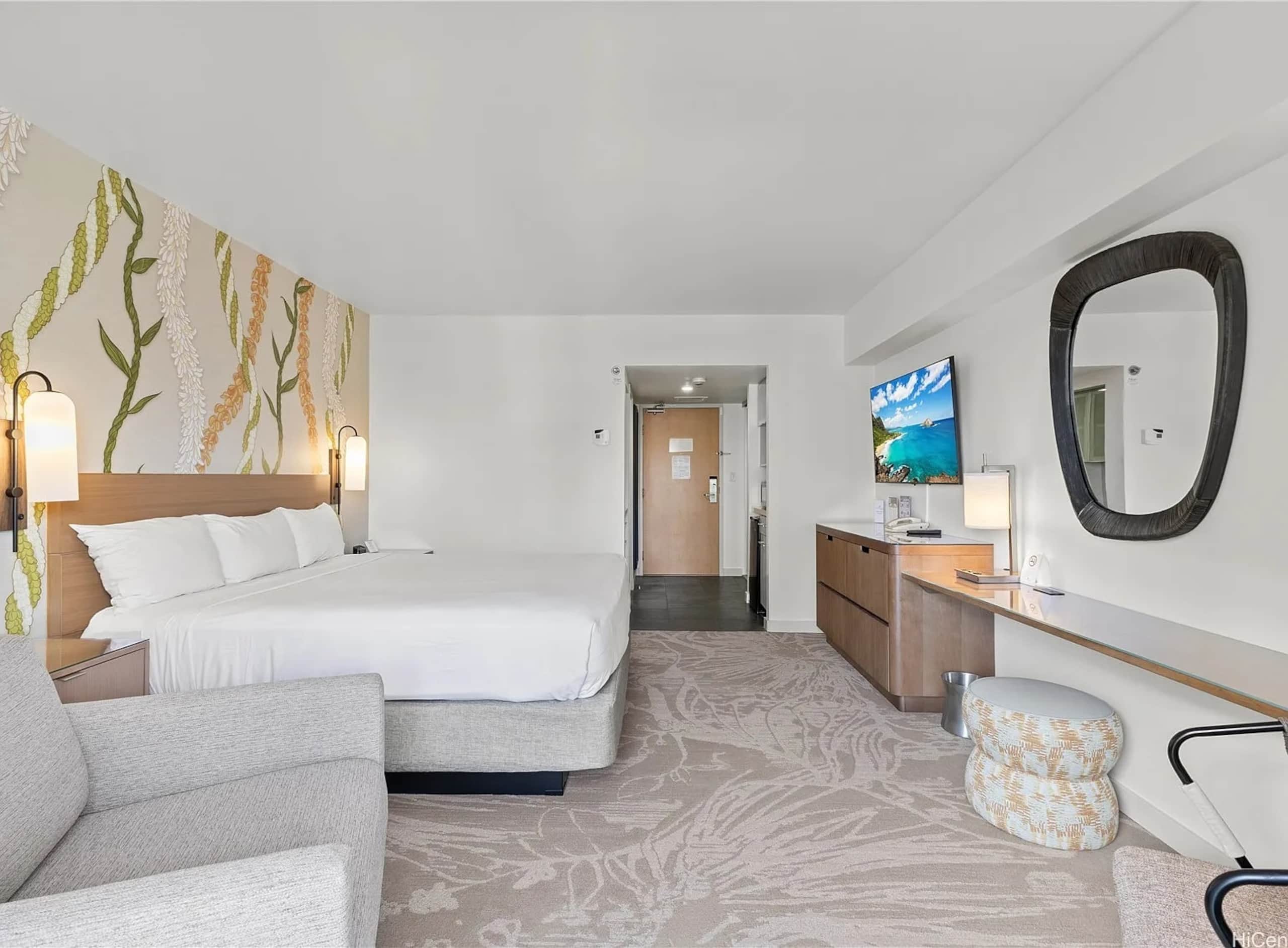 Hotel in Honolulu · ★4.76 · Studio · 1 bed · 1 private bath - Image 2