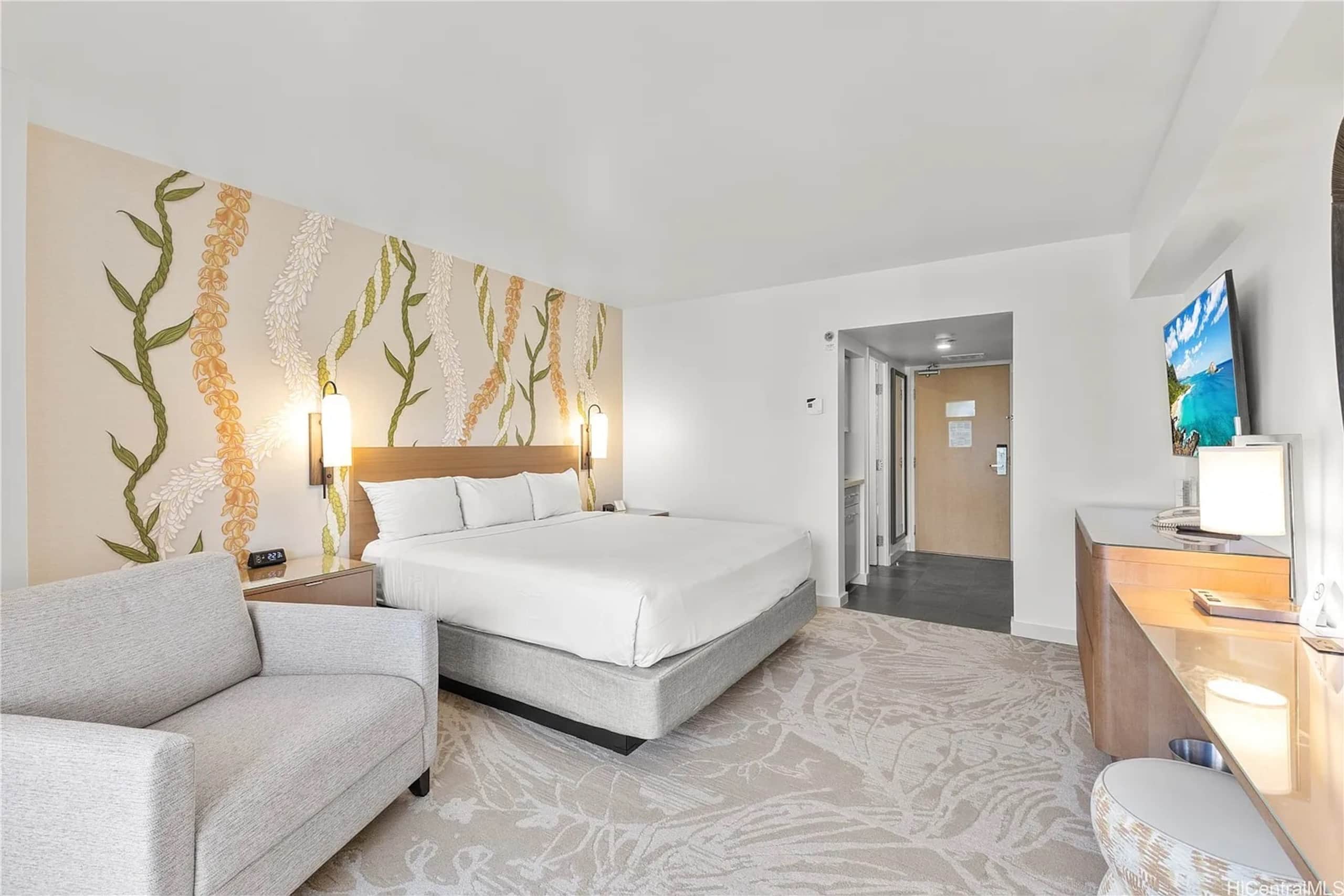 Hotel in Honolulu · ★4.76 · Studio · 1 bed · 1 private bath - Image 1