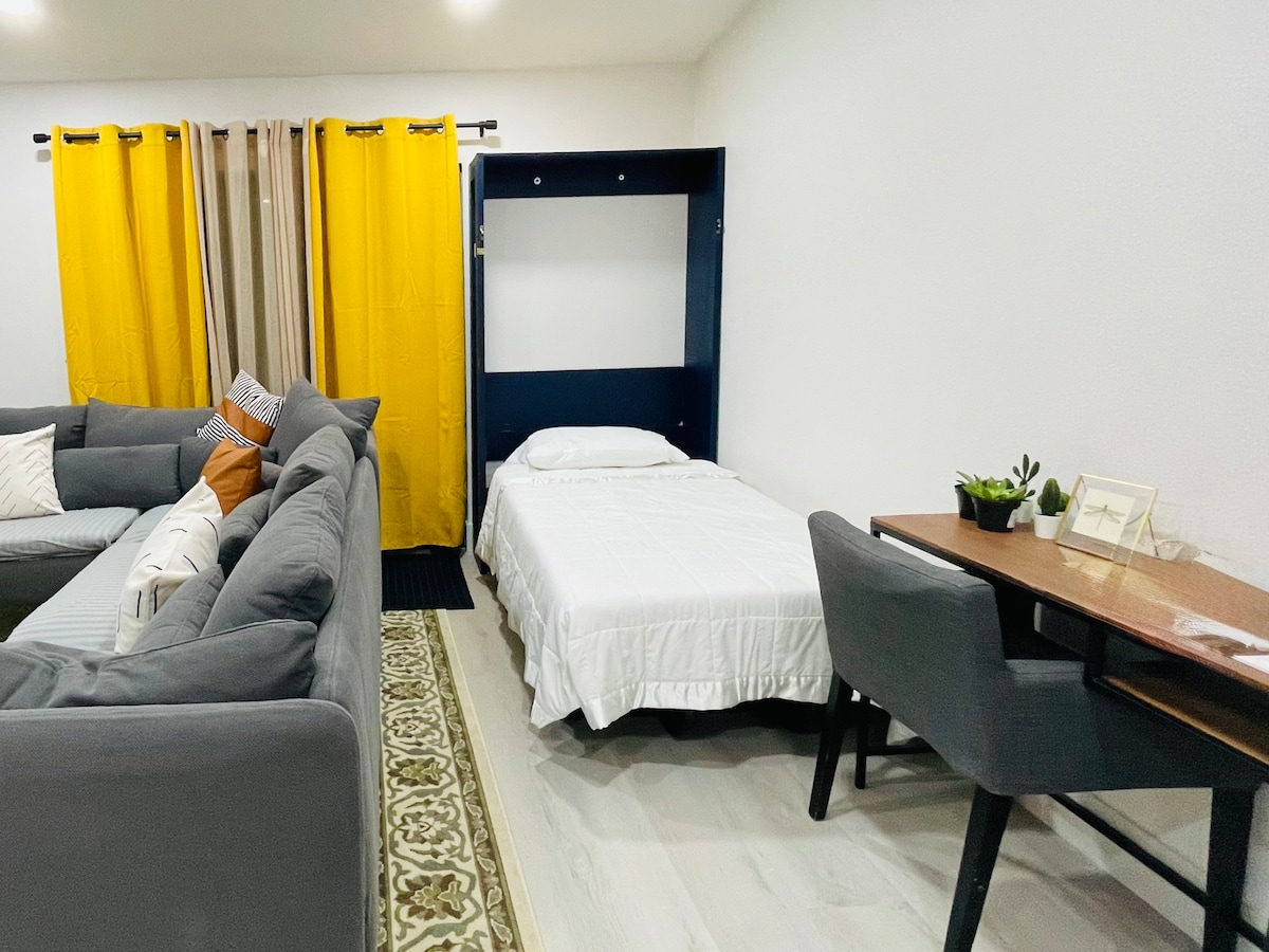 Successful Airbnb property: Backyard Mini Golf • 2 King Bedroom Suites + Twin in Brandon