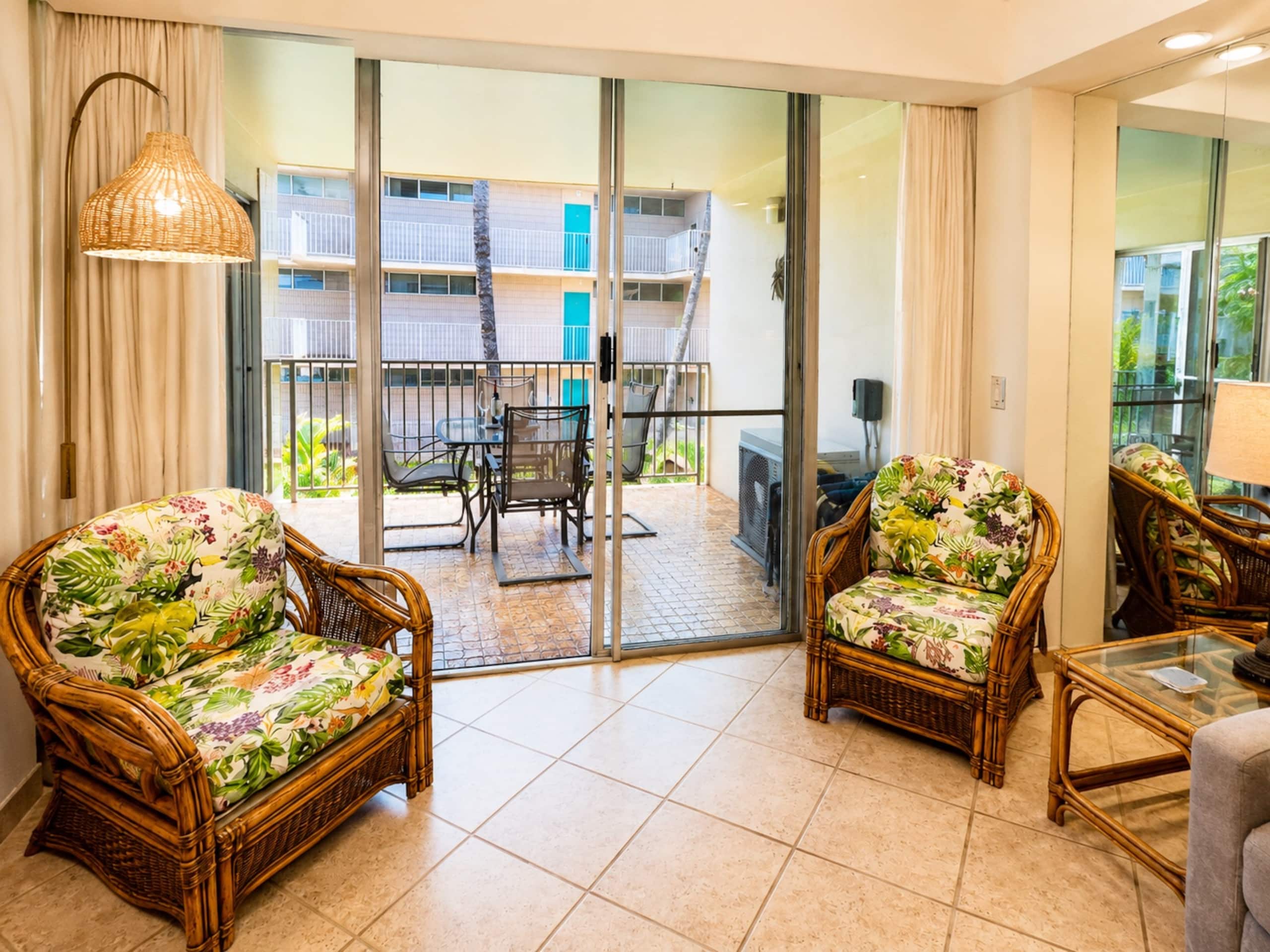 Splendid Partial Oceanview 2Bed 2Bath Remodel - Image 4