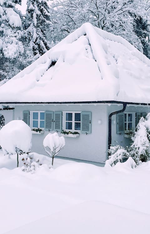 Charming cottage just outside Munich