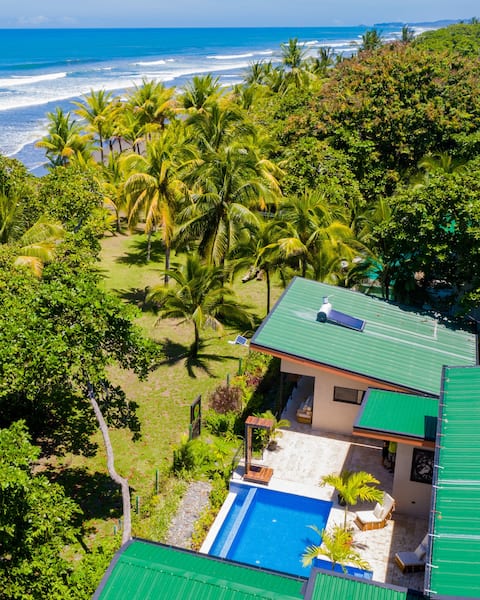 Paola’s Beachfront Villa, Ocean front gem!