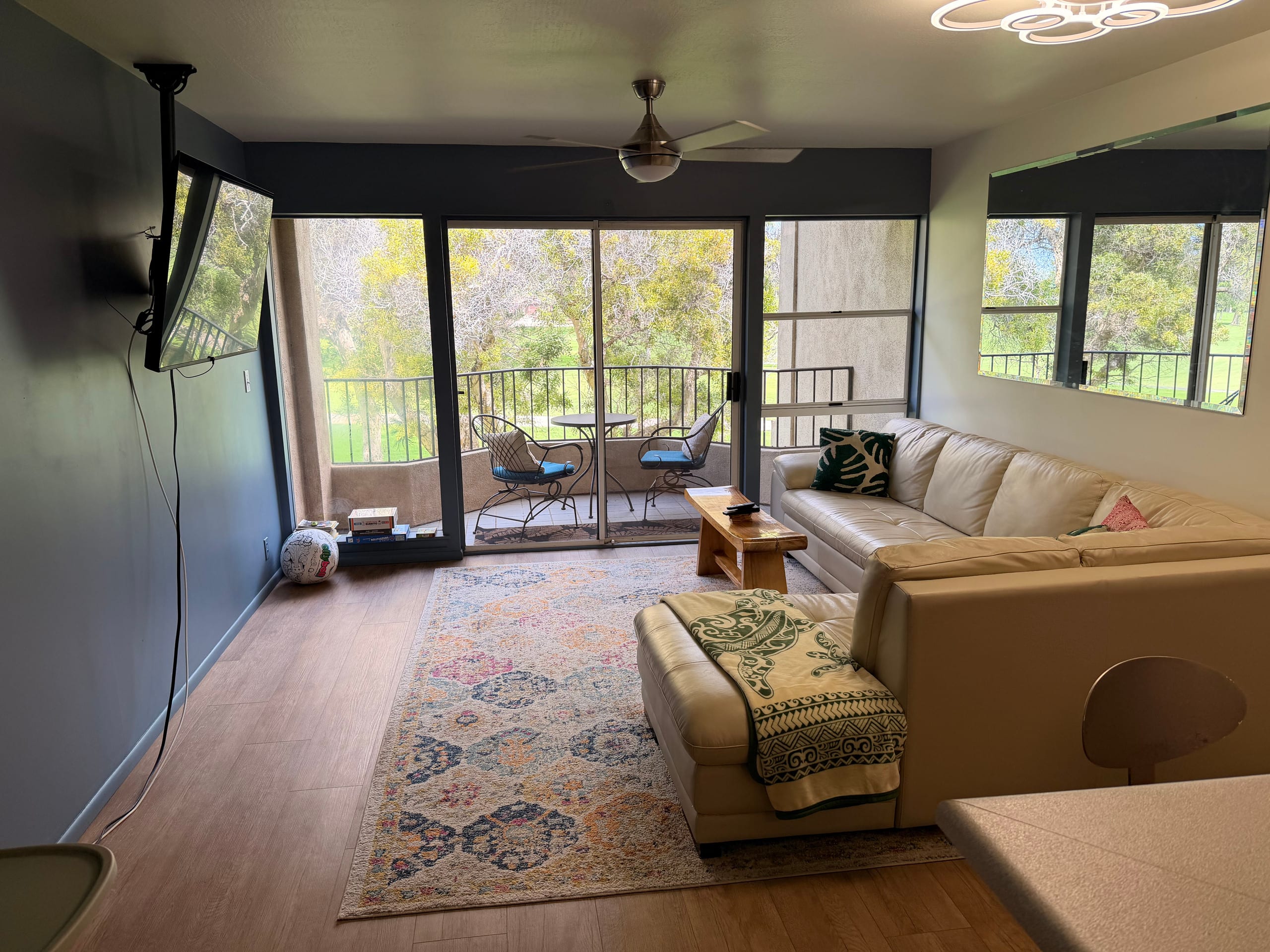 Hawaiian Hub - Photo 5