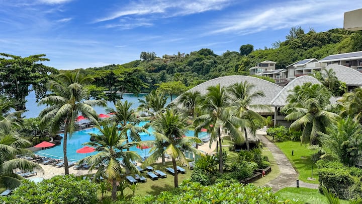 Luxury F2 Waterfront Apartment
