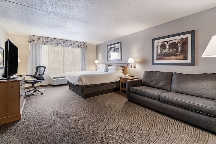 Comfortable Accommodation! Free Parking, Pool! - Avondale, AZ
