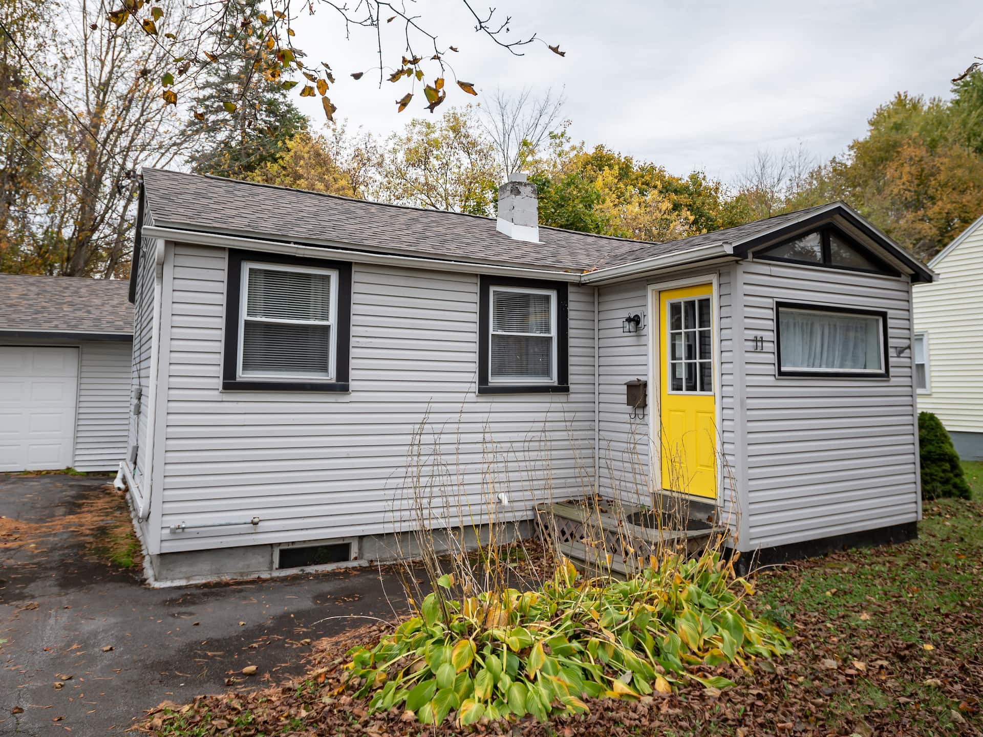 Cute modern 2 bd in New Hartford