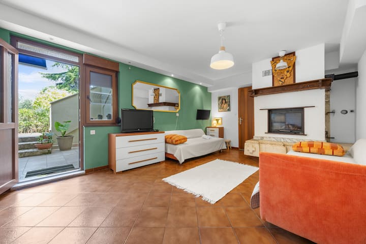 A 4 (2 Guests + 2 On Request) - Poreč