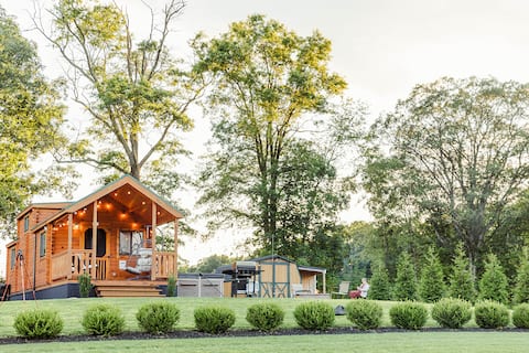 Tiny Home | Hot Tub -Pine View Getaway