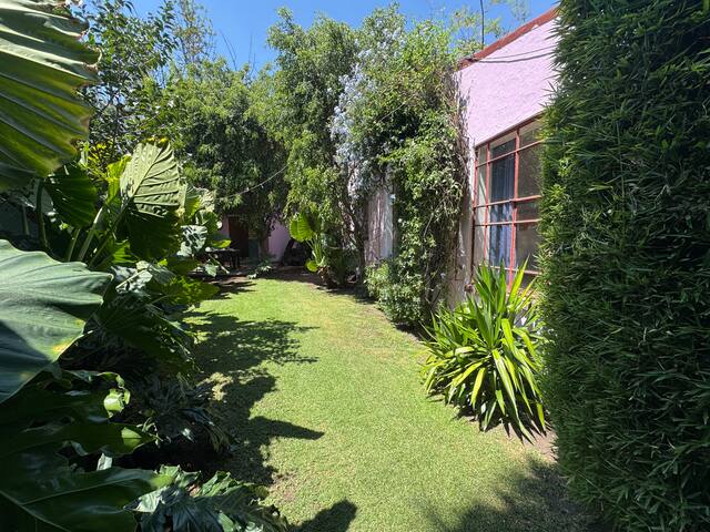 Casa muy grande 3 habitaciones 4 baños completos