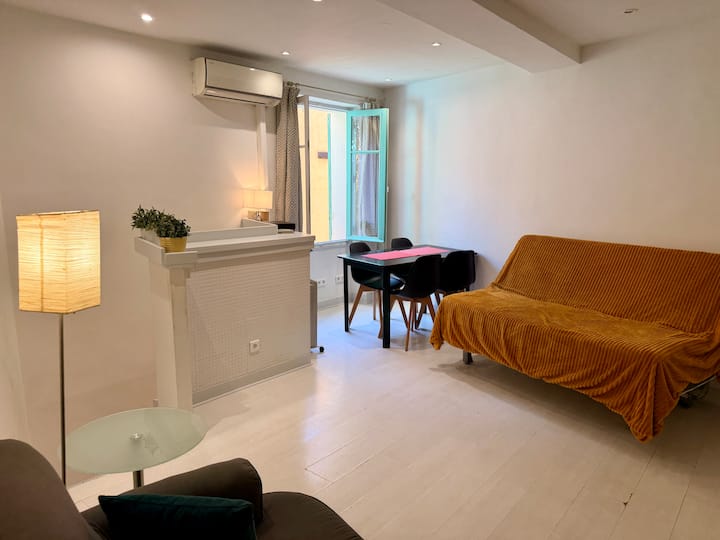 Petite Maison En Duplex Au Calme - Antibes