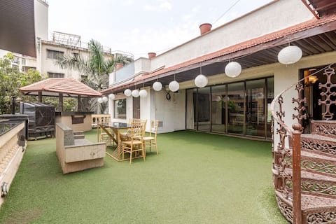 Spacious 5BHK Retreat Dadar Private Terrace & More