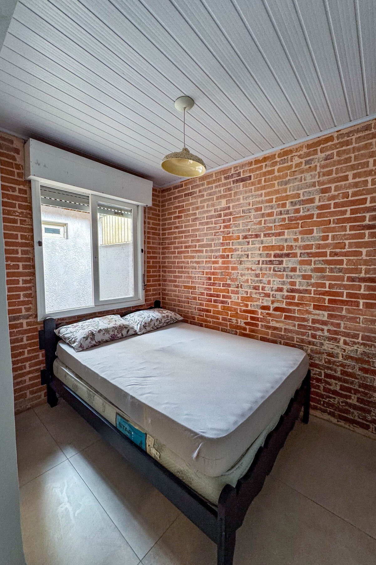 საძინებელი 4