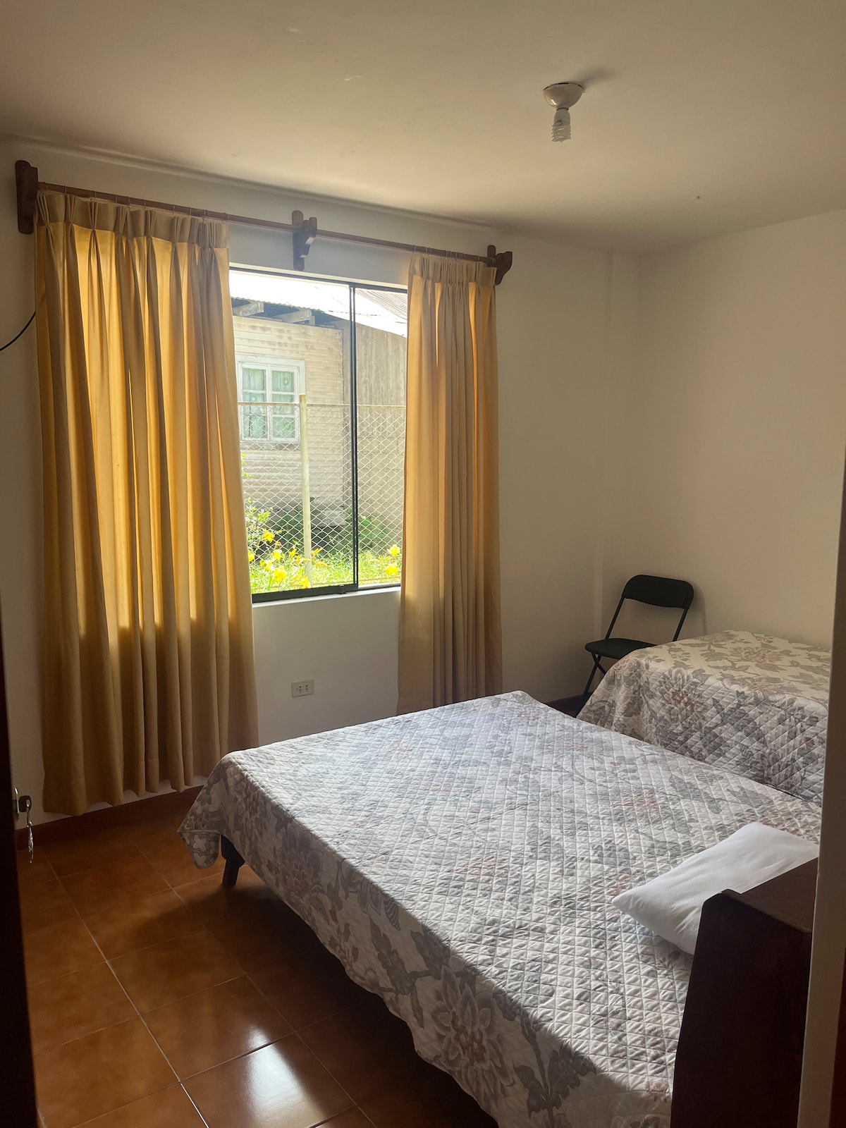 غرفة النوم 2