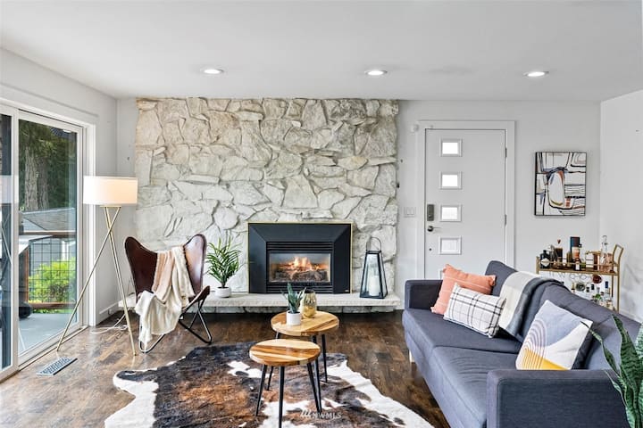 World Cup 2026 - Seattle Area
Waterfront Retreat - Port Orchard, WA