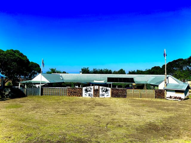 Armstrong Acres Homestead gallery image 3