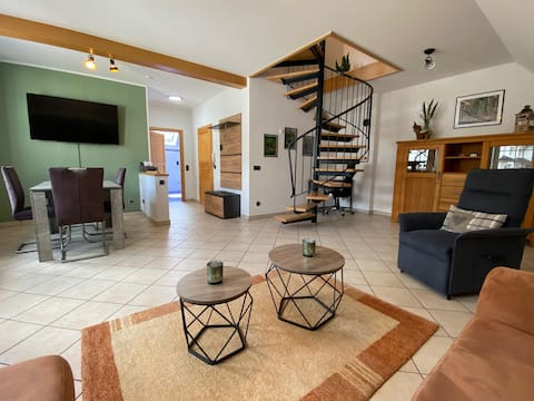 Leistungsstarkes Airbnb: Vacation home directly in nature in Schmallenberg
