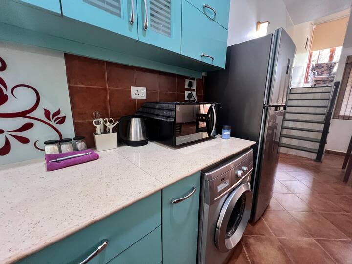 Full kitchen image 1