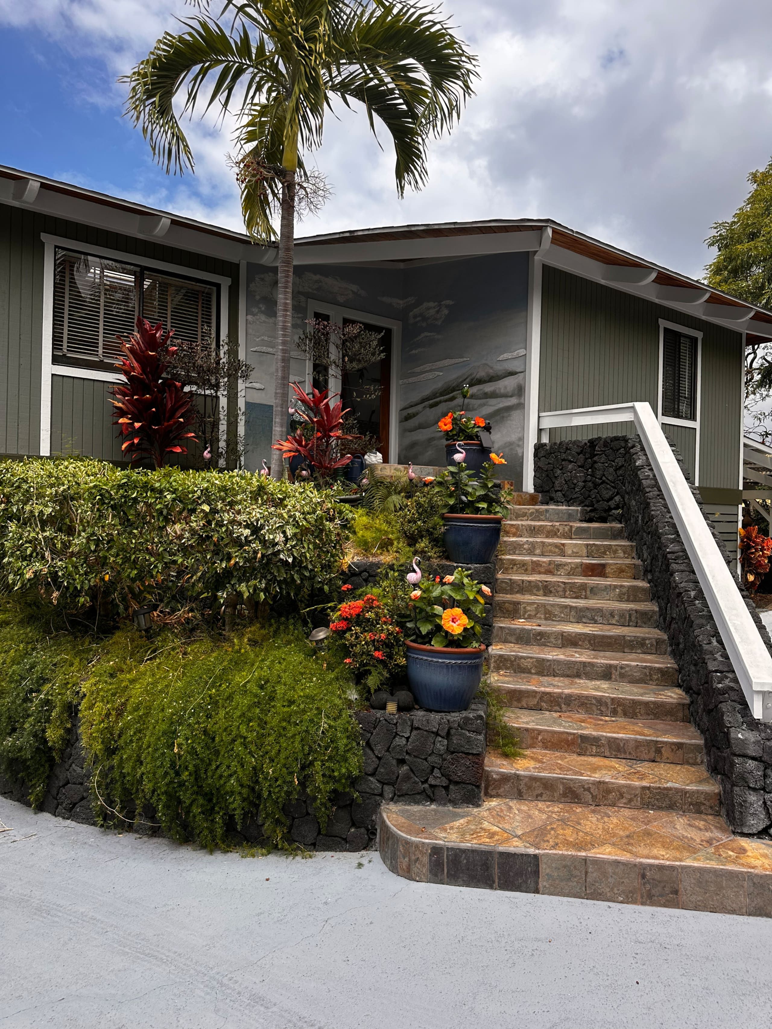 Home in Kailua-Kona · ★4.84 · 2 bedrooms · 5 beds · 2 baths - Image 17