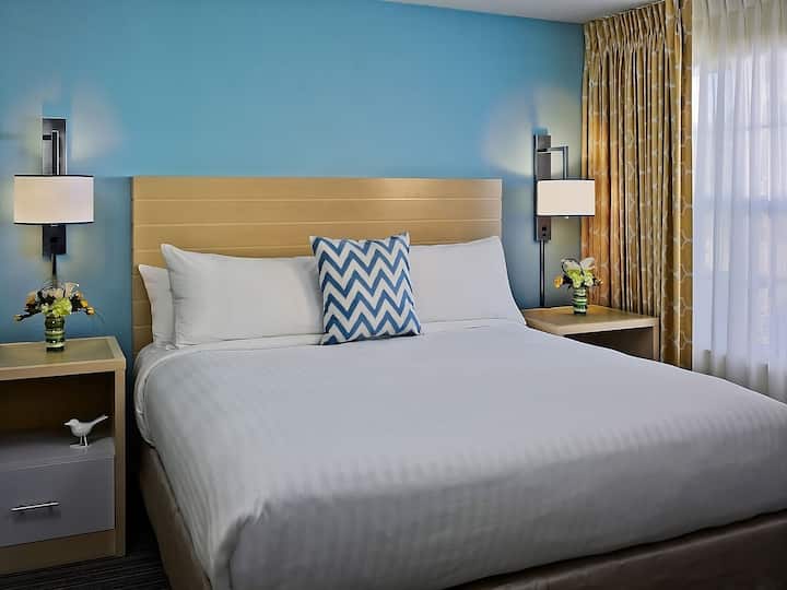 Close To Montgomery Zoo! Pool & Sports Facilities! - Montgomery, AL
