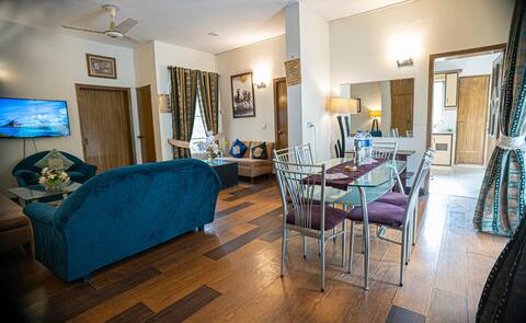 3 BHK Upper Portion Villa | Central Gulberg 3.