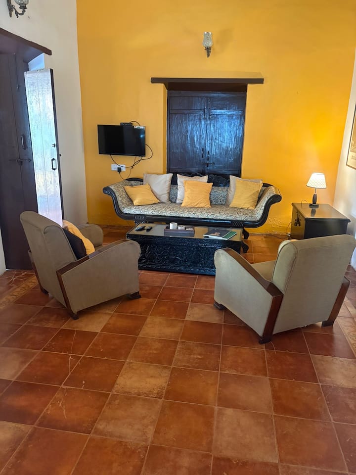 Living room image 6
