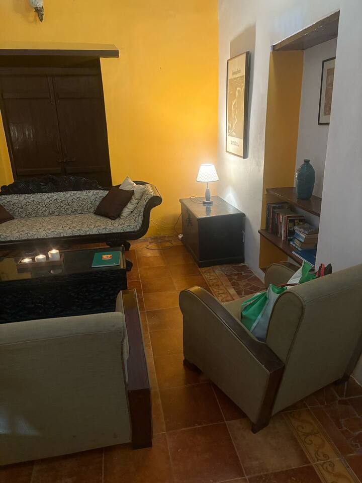 Living room image 3