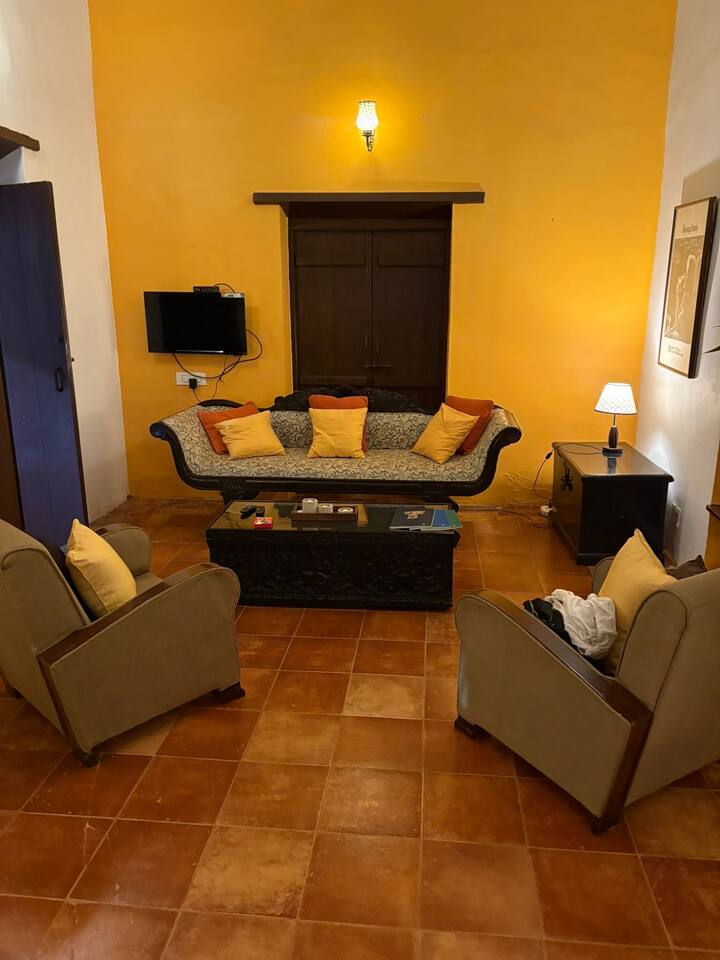 Living room image 12