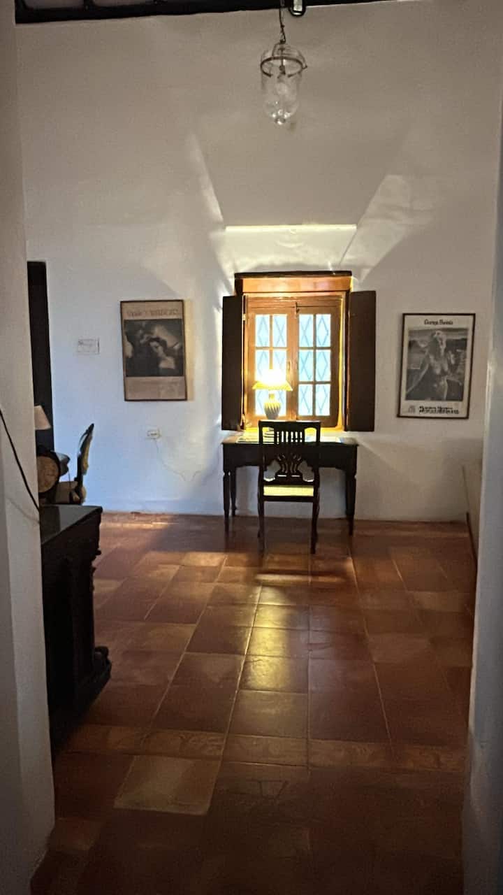 Living room image 5
