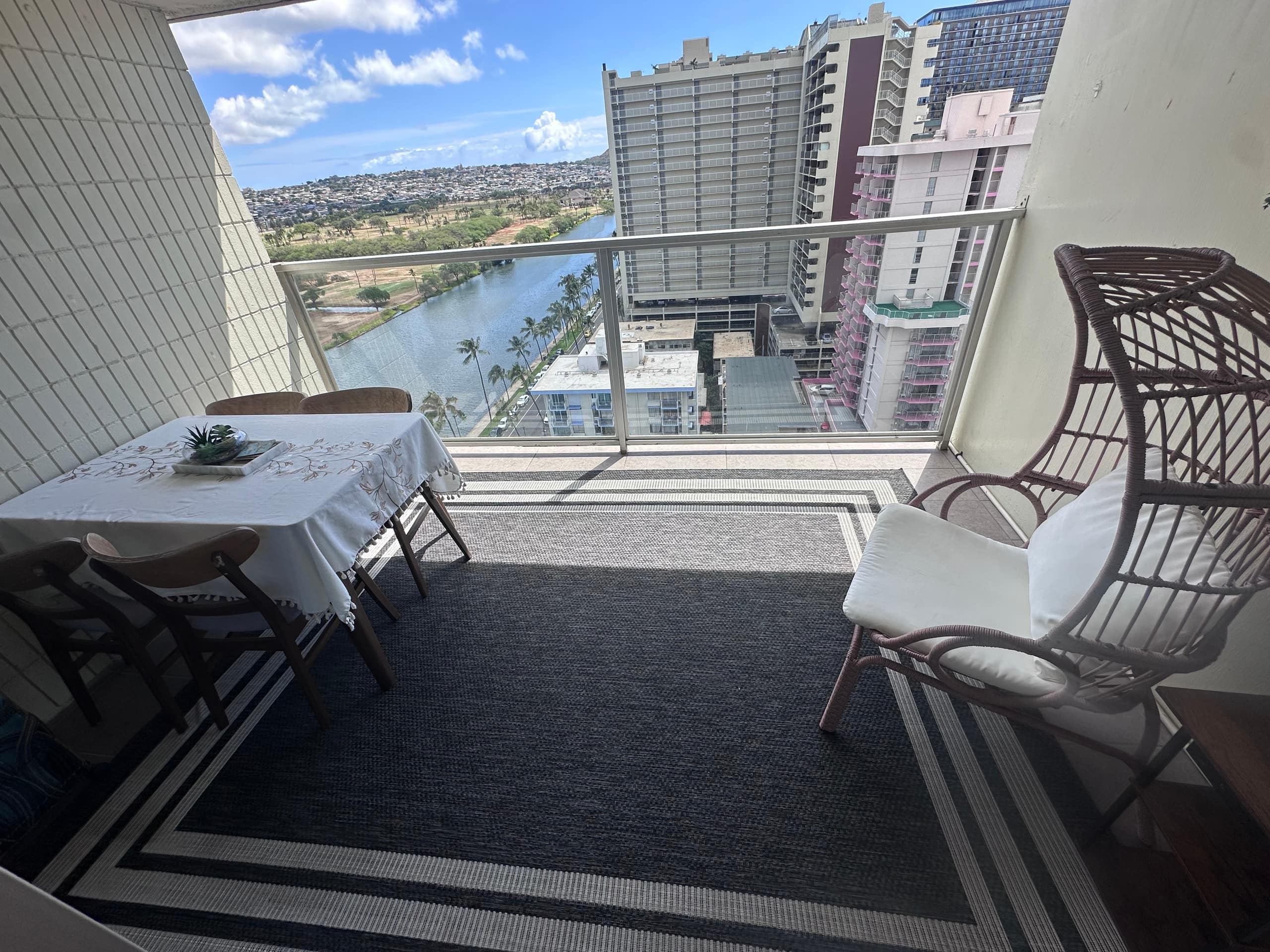 19th fl mountain, canal views condo w/ patio - Image 23