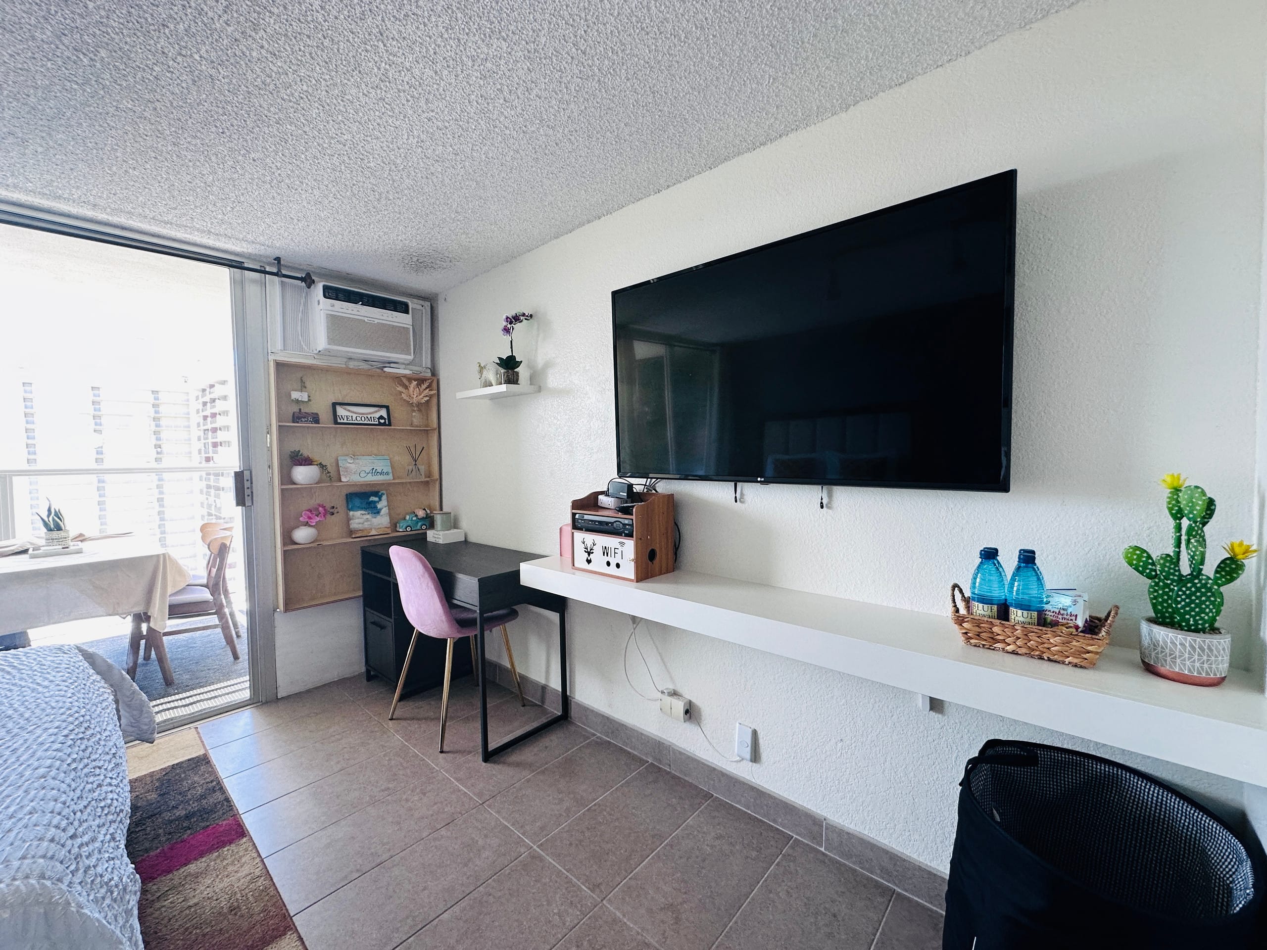 19th fl mountain, canal views condo w/ patio - Image 14