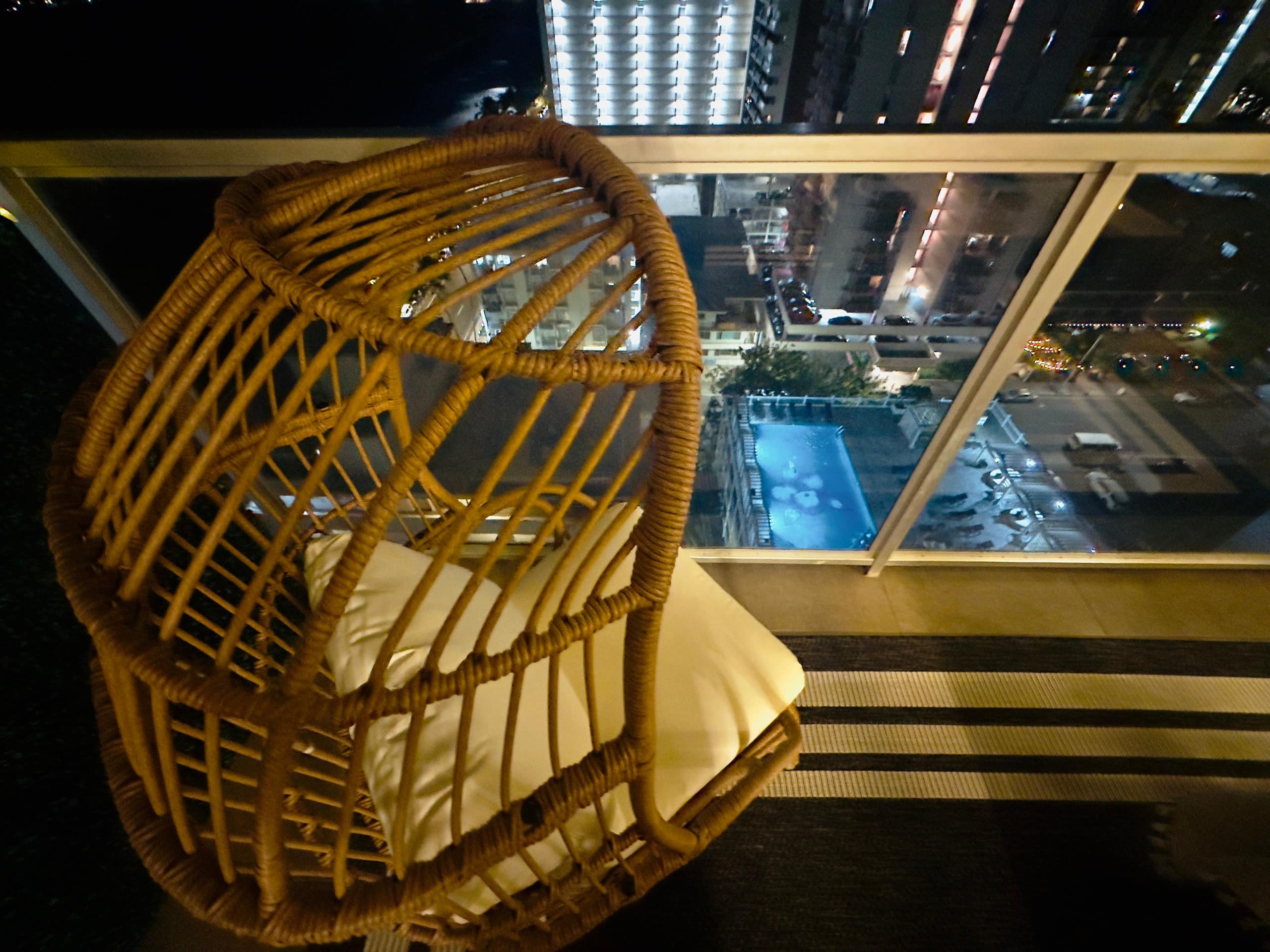19th fl mountain, canal views condo w/ patio - Image 9