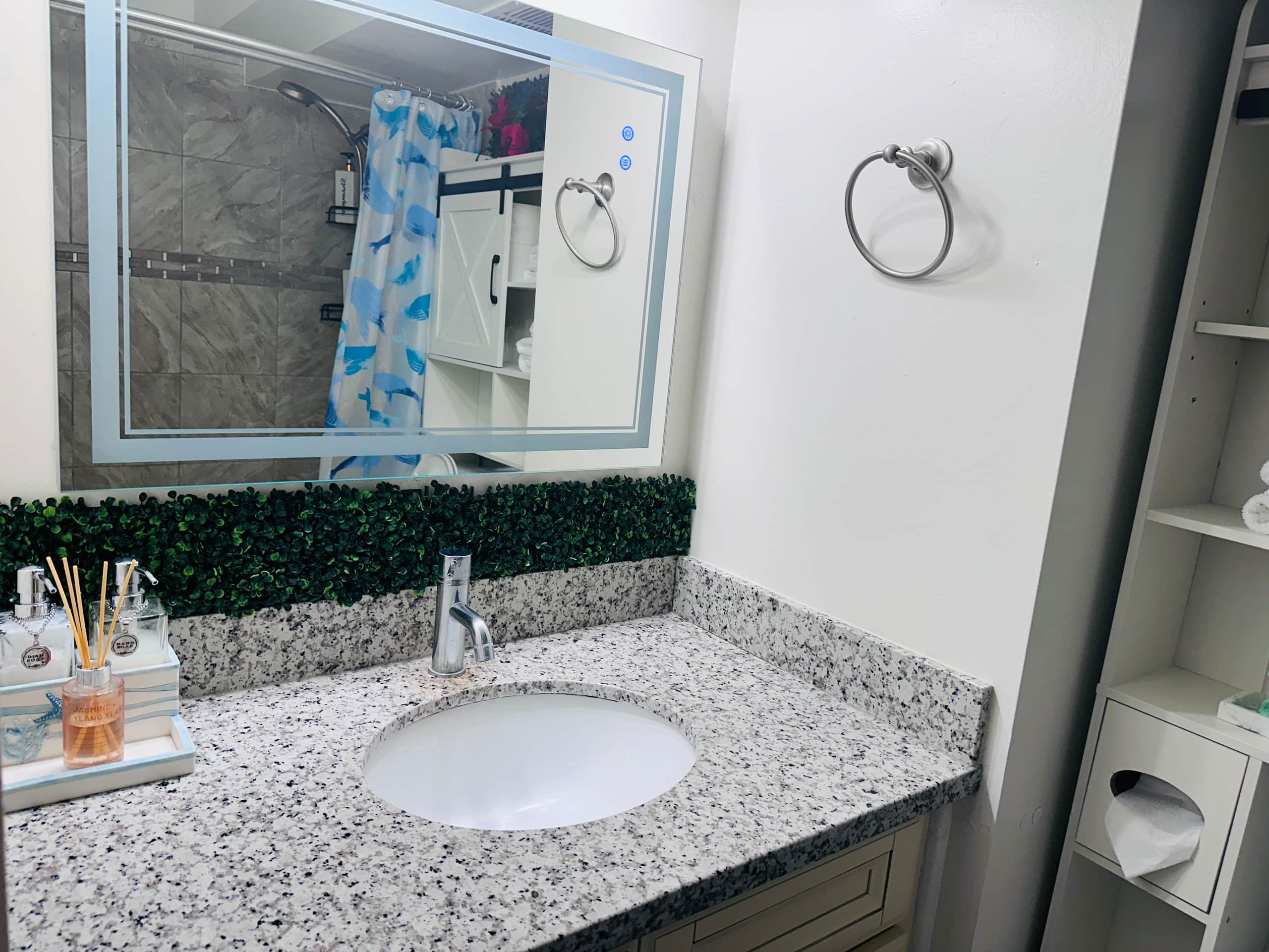 19th fl mountain, canal views condo w/ patio - Image 19