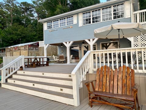 Gorgeous Gantt Lake House - Sunset Kayaking